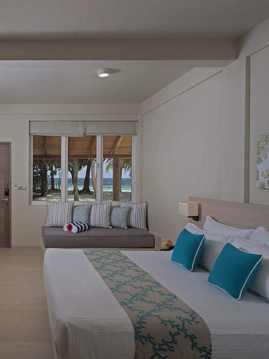 Deluxe Room at Malahini Kuda Bandos, view 5